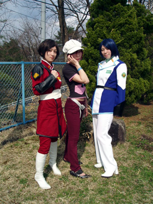 V&i&AX